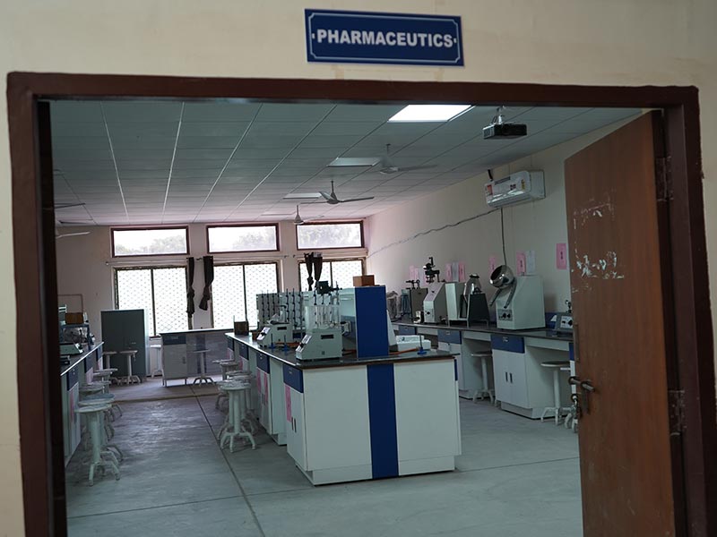b-pharmacy-image